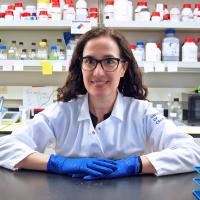 Anna La Torre in a lab